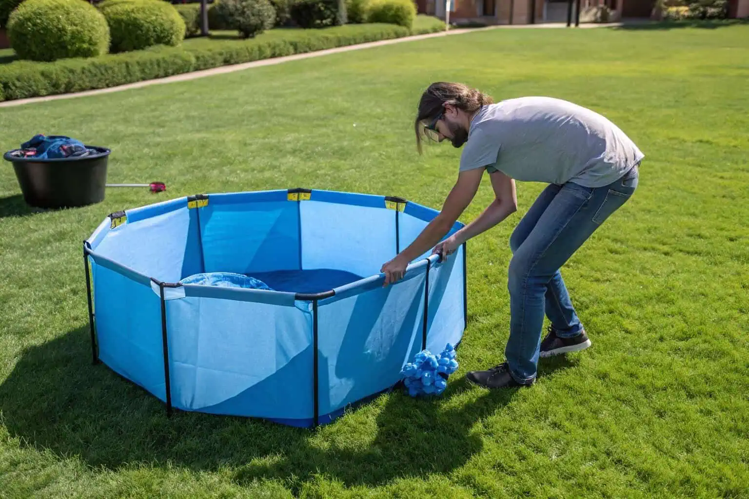 A Bancy collapsible fish tank being set up