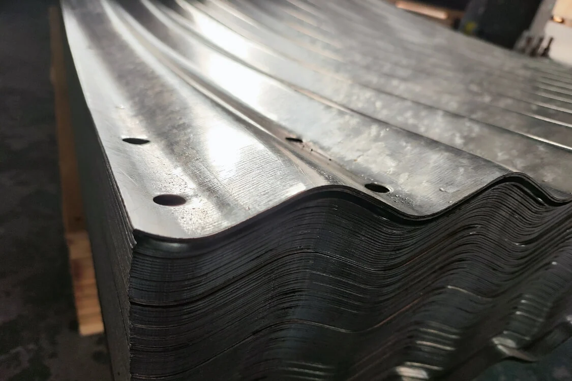 Corrugated hot-dip galvanized steel sheet for aquaculture tanks, offering superior corrosion resistance for saltwater environments.