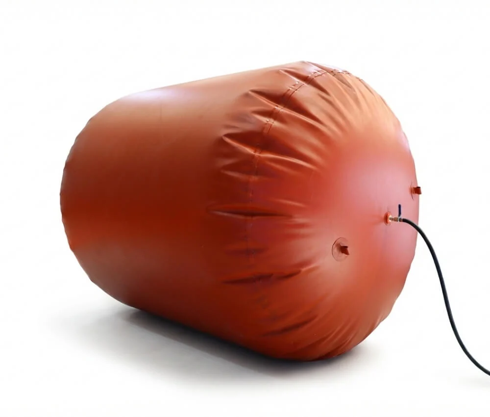 End cap design of a flexible anaerobic digester with gas tube connection