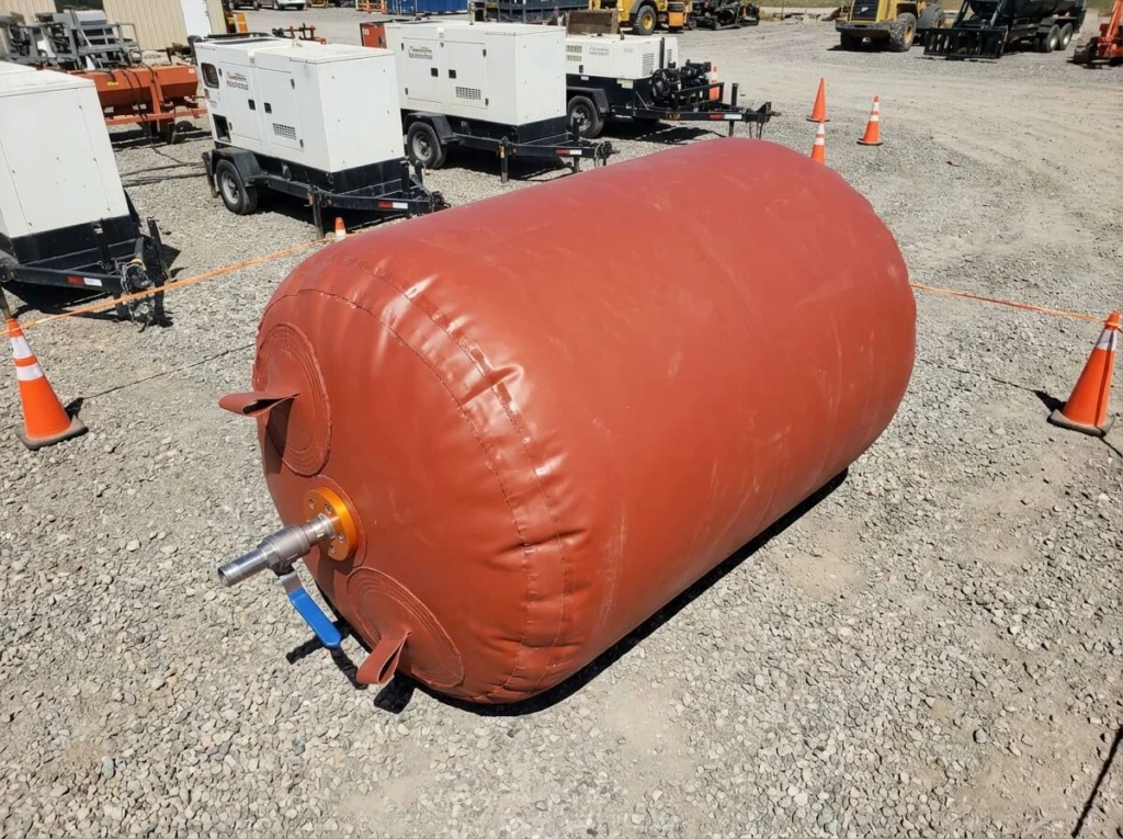 Temporary industrial gas storage bag on a field site